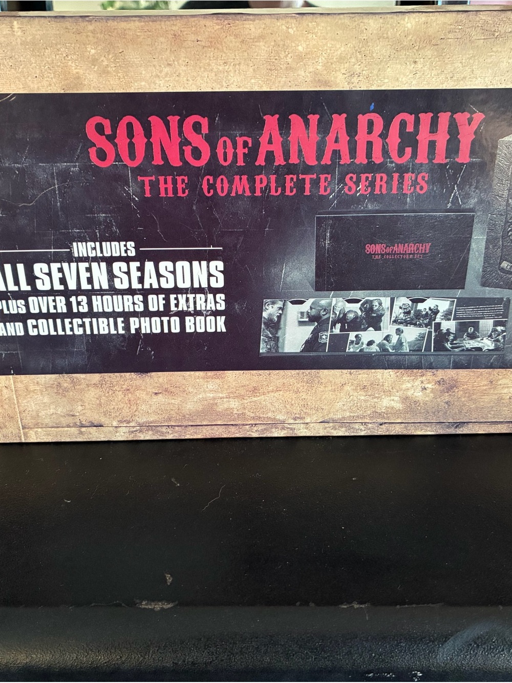 Sons of Anarchy: The Complete Series Box Set - Black & Red